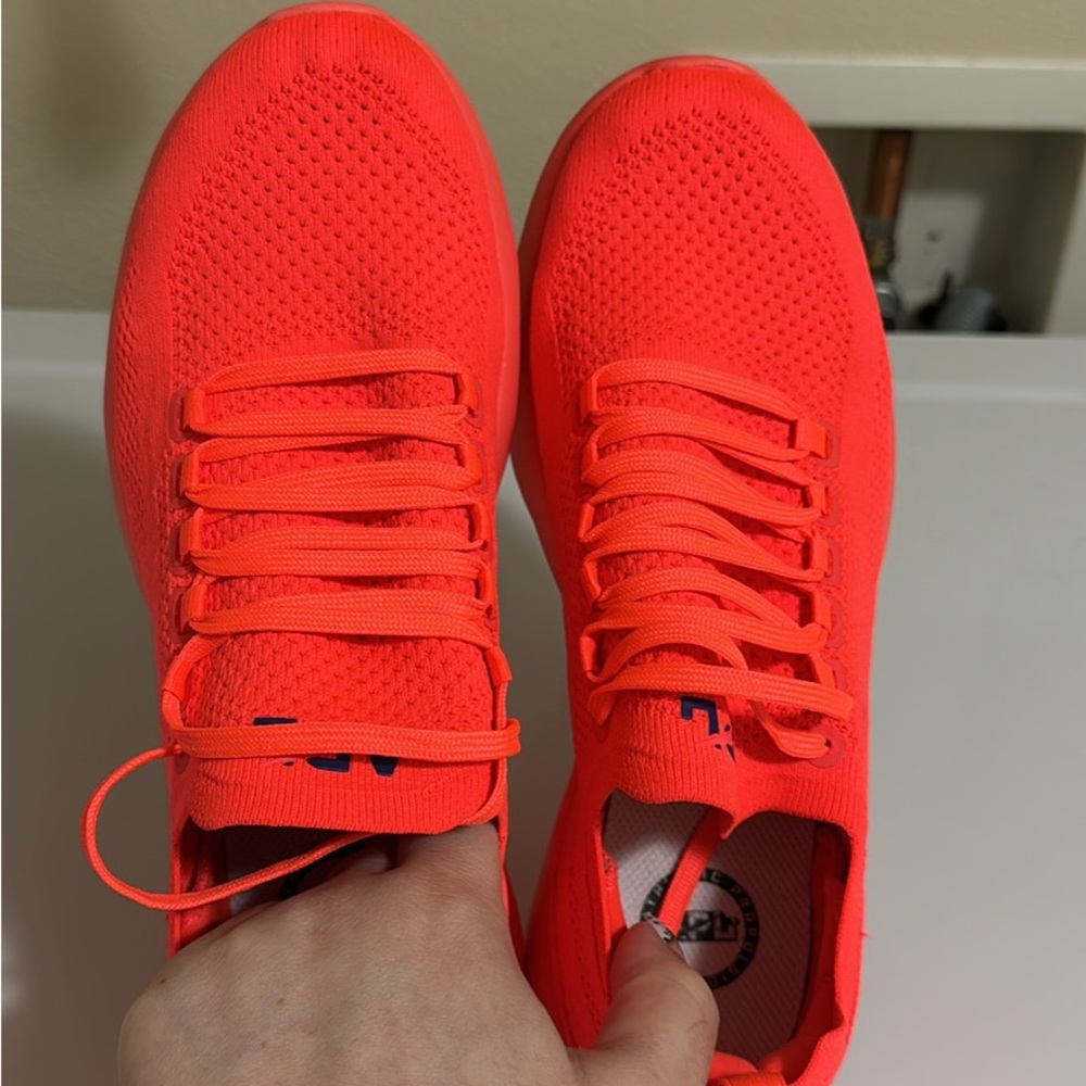 APL TechLoom Breeze Impulse Red Sneakers
